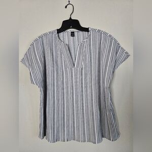 SHEIN Monochrome Striped Top